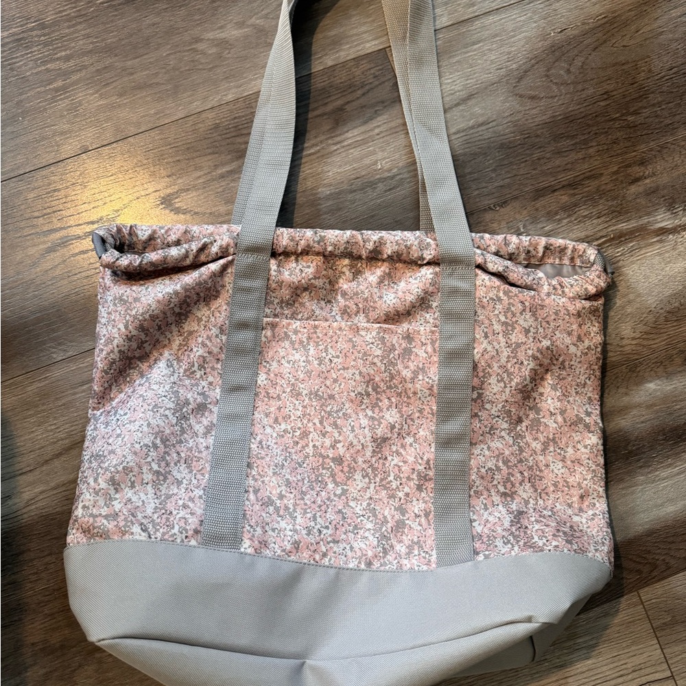 Thirty One Cinch Utility Tote